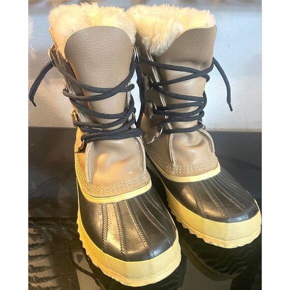 SOREL Manitou Made In Canada Tan Boots Women’s Duck Boots w Wool Liners Size 5 - Picture 1 of 12